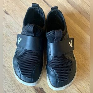 Kids vivobarefoot shoes